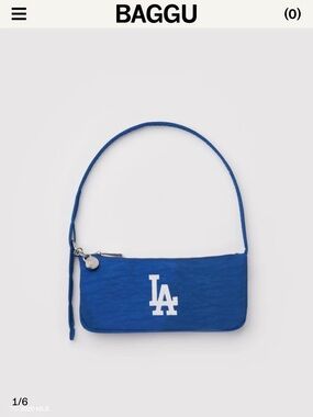 ISO - Baggu LA Dodgers Pochette